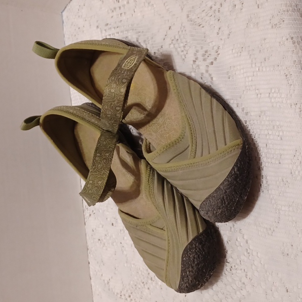 Green Keen Sandals